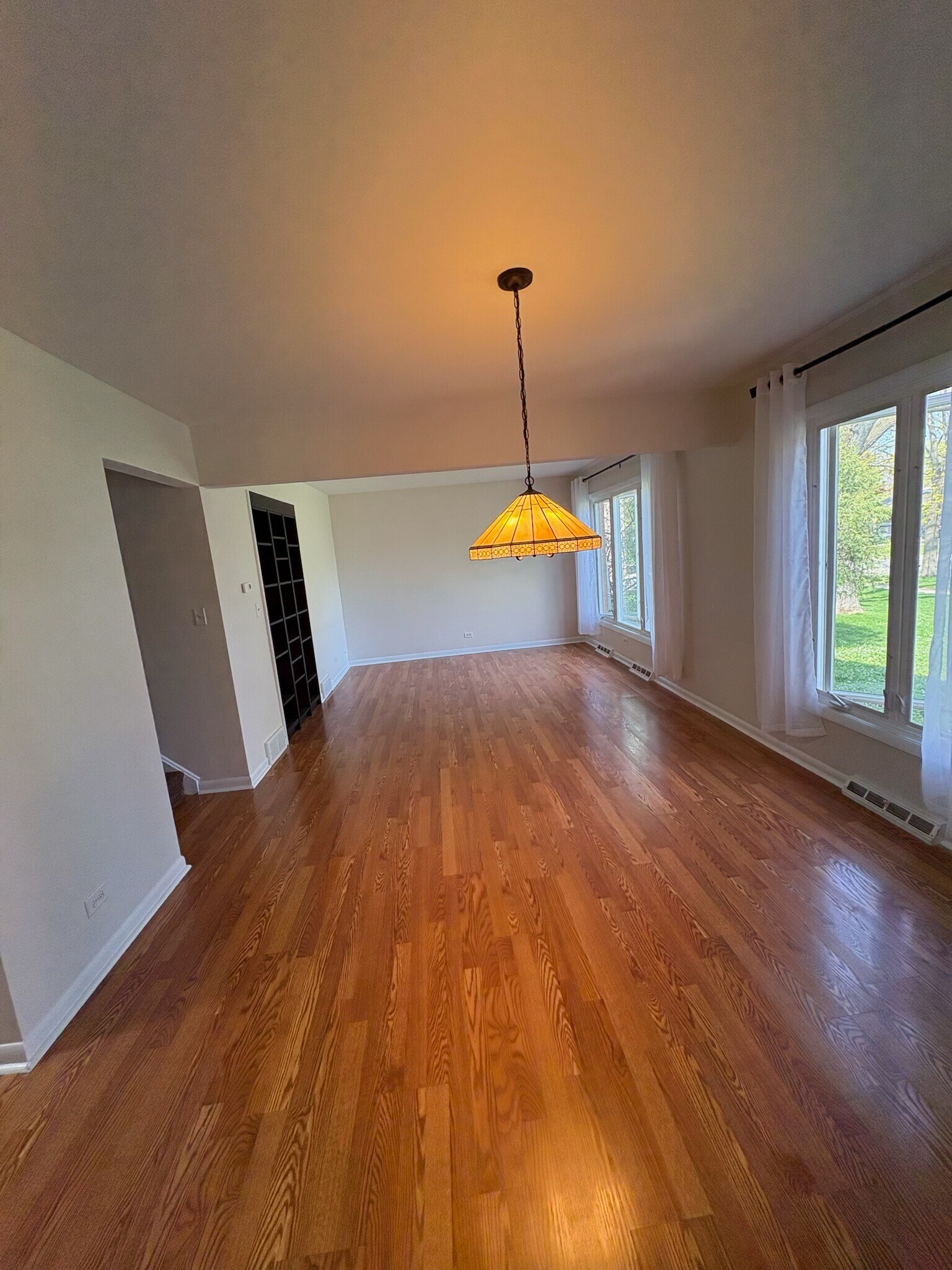 Building Photo - 356 2nd Ct