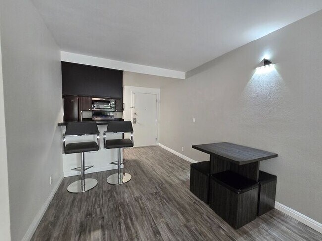 Building Photo - Convenient 2BR/2BA Condo Near SDSU at Campus Walk Condos