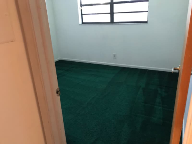 Building Photo - 187 NE 6th Ct