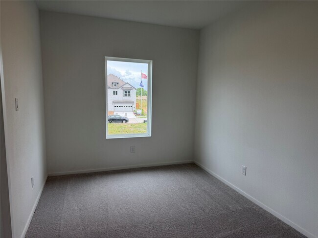 Building Photo - 2226 Salinas Dr