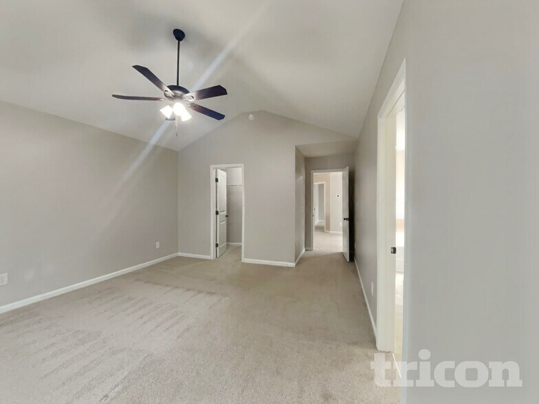 Building Photo - 31 Burr Oak Cir