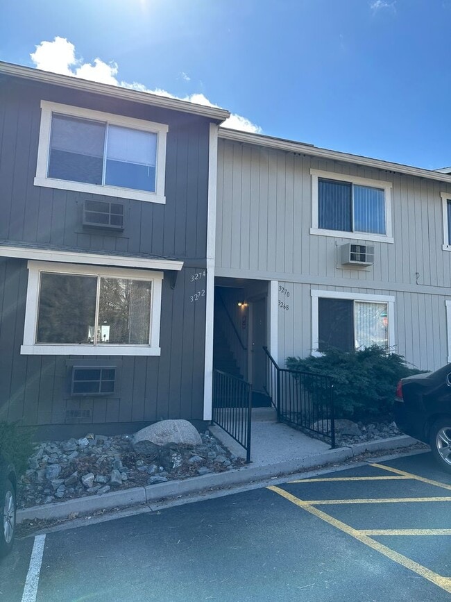 Building Photo - 2 bedroom apartment