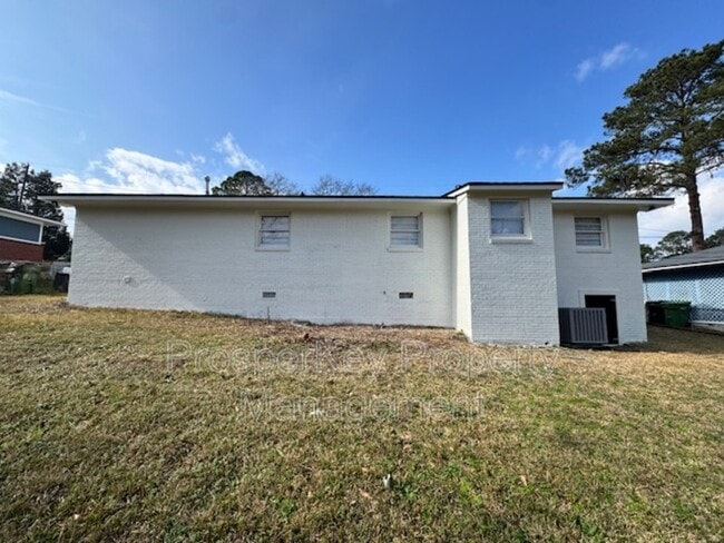 Building Photo - 176 Wickham Dr