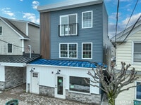 Building Photo - 3 Center St