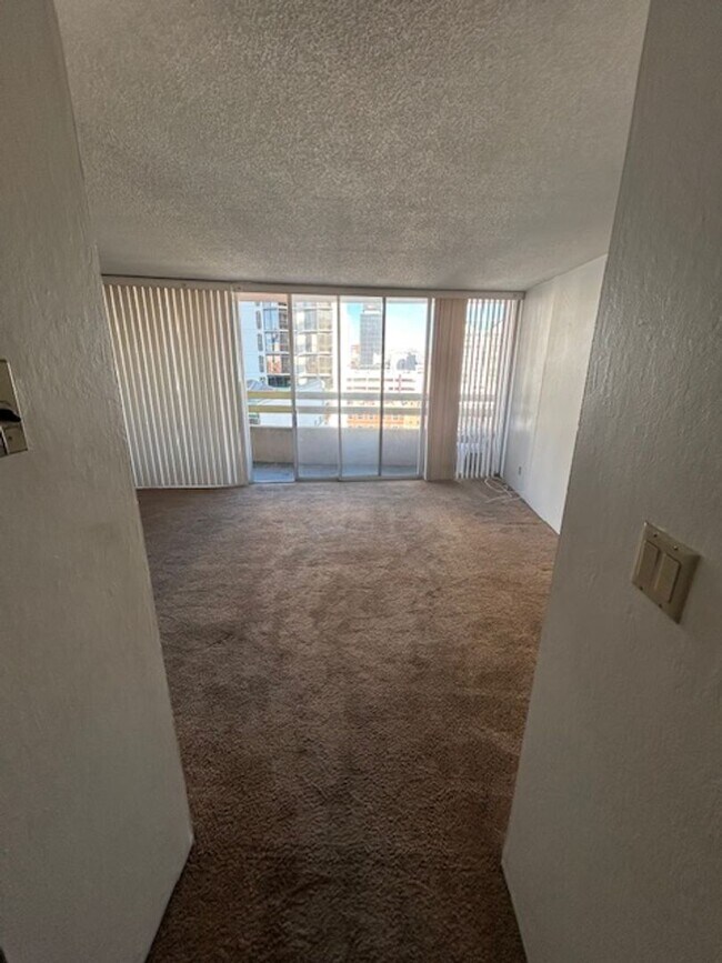 Building Photo - 100 N Arlington Ave