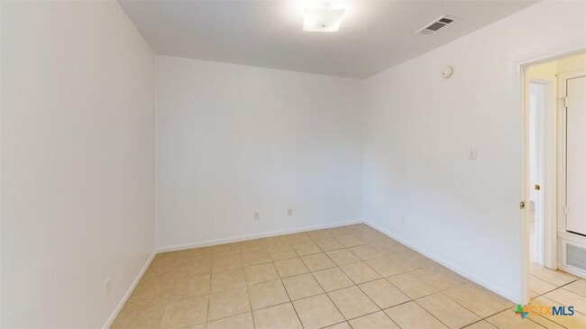 Building Photo - 208 Elbert Ln