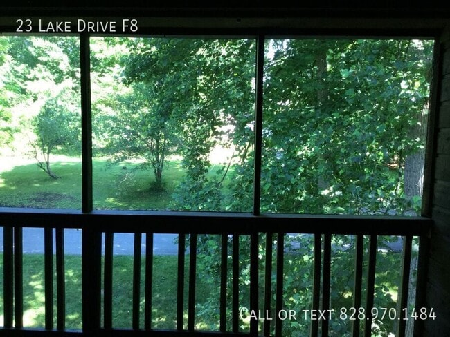 Building Photo - 23 Lake Dr