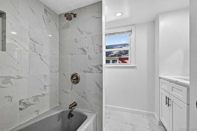 Building Photo - 171 West St