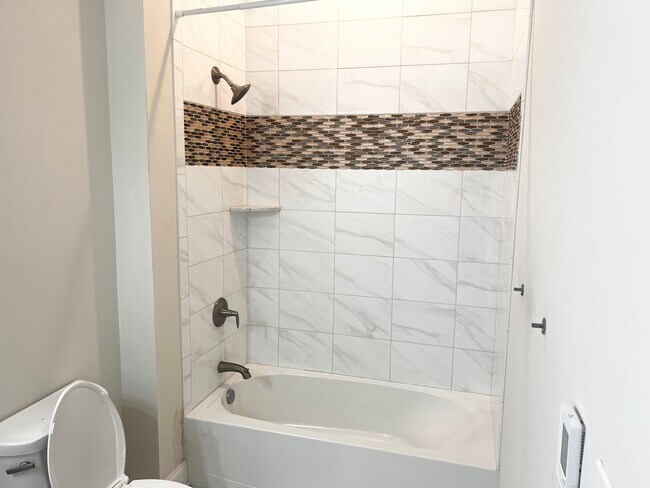 Building Photo - 110 Samjan Cir