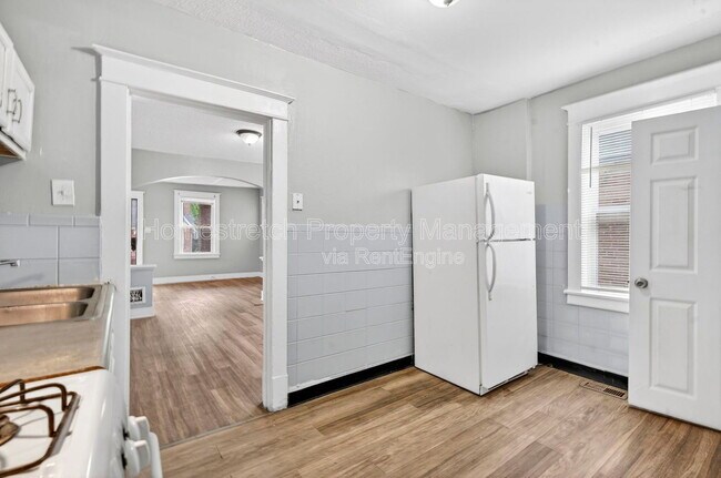 Building Photo - 6705 St Louis Ave