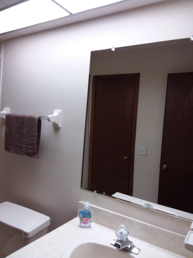 Building Photo - Mandarin - 2/2.5 townhome