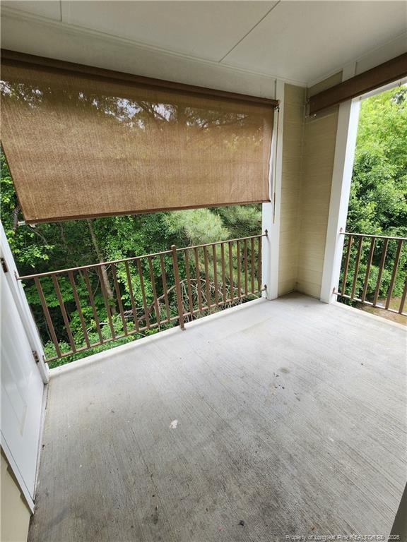 Building Photo - 505 Meadowland Ct