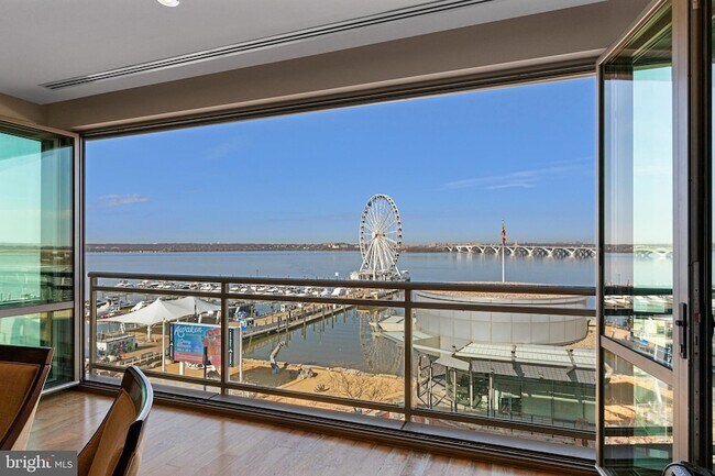 Building Photo - 147 Waterfront St