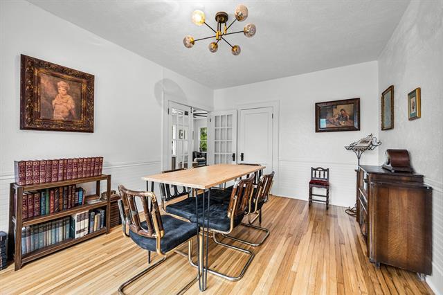 Building Photo - 5320 Junius St