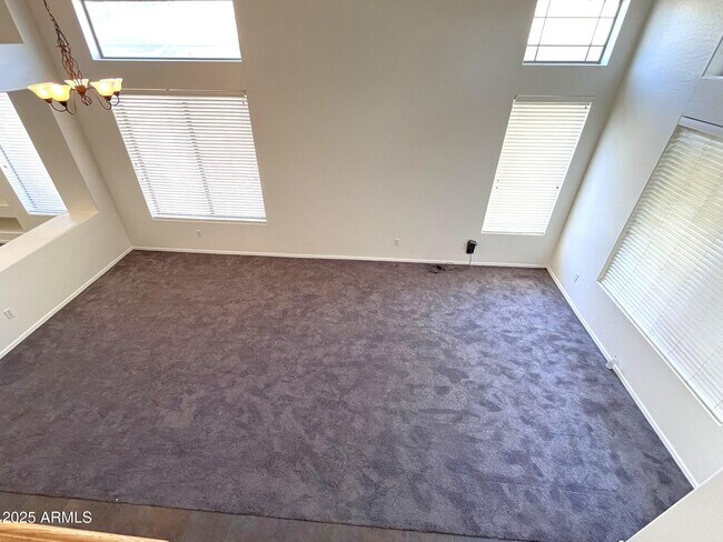 Building Photo - 2610 S Moccasin Trail