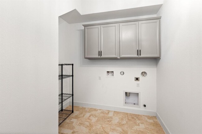 Building Photo - 276 Townes Ct