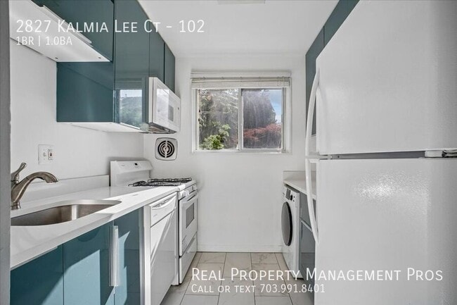 Building Photo - 2827 Kalmia Lee Ct