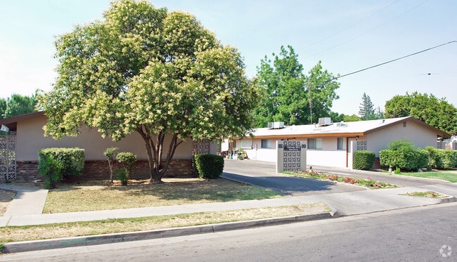 Primary Photo - Cambridge West Apartments