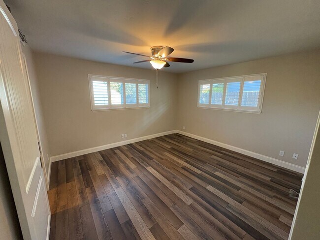 Building Photo - NW Visalia Home Near Country Club coming soon!