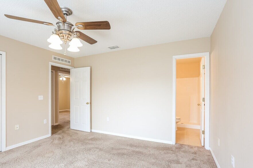 Building Photo - 2837 Mingo Dr