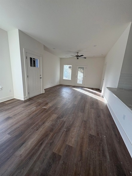 Building Photo - 4829 N Vassar Ave