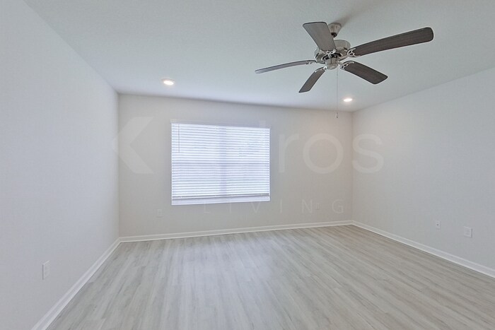 Building Photo - 127 Swallowtail Ln