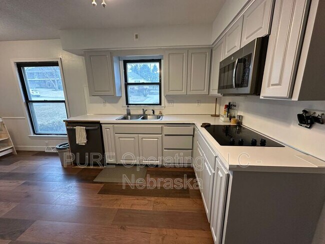 Building Photo - 12904 Marcy St