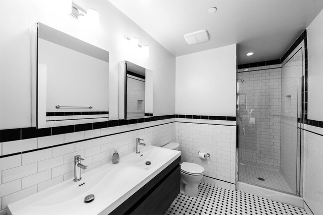 Building Photo - 1833 Fairmount Ave