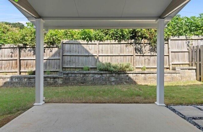 Building Photo - 1063 Johnson Grove