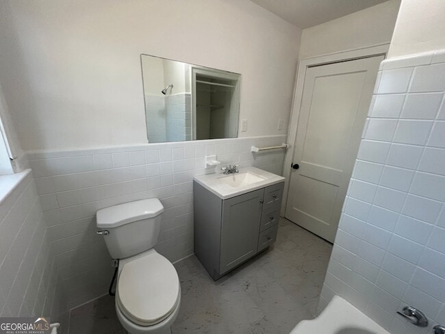 Building Photo - 125 Chappell Rd SW