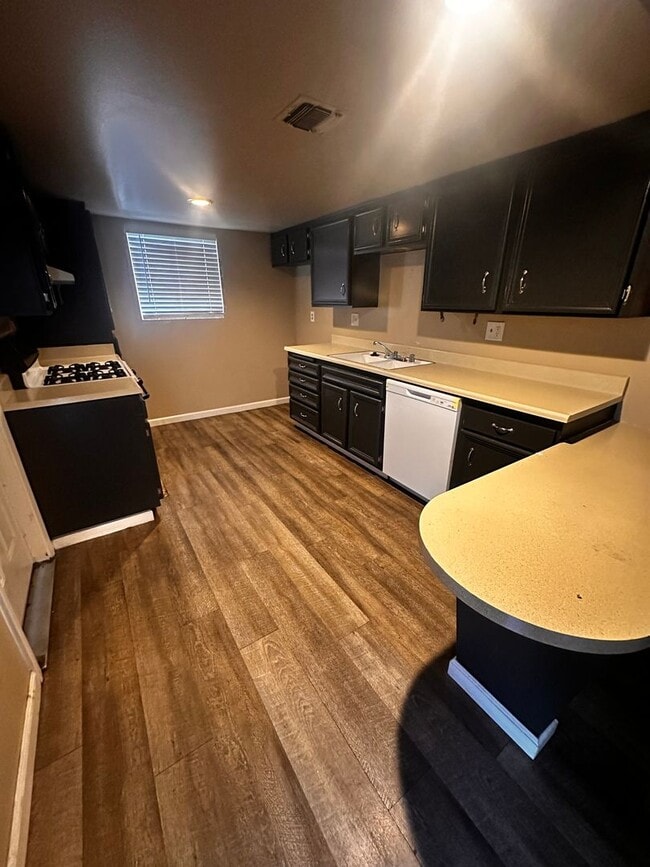 Primary Photo - 5001 Belle Ter