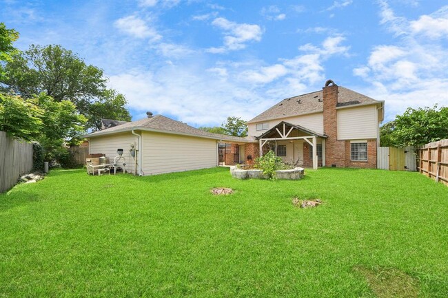 Building Photo - 11411 Briar Forest Dr