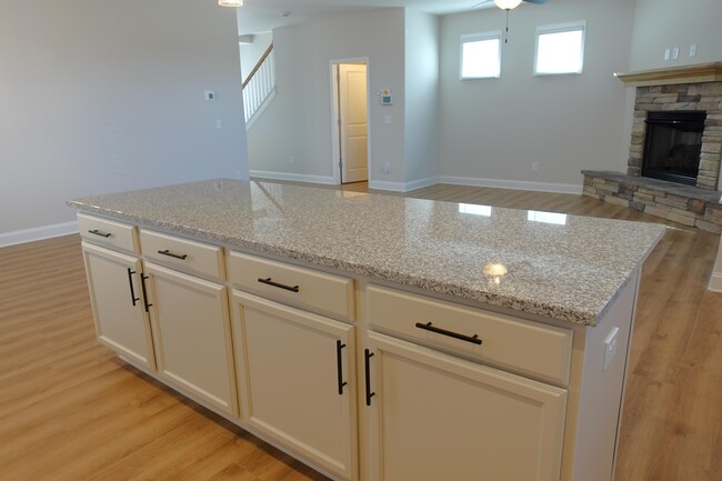 Building Photo - 107 River Trce Lp