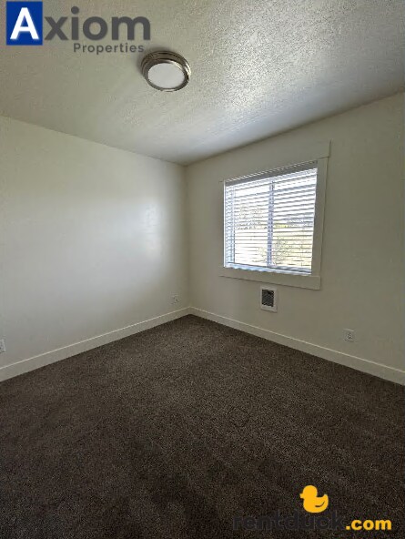 Building Photo - 1942 Brock-3