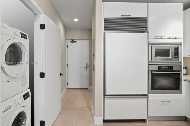 Building Photo - 6799 Collins Ave