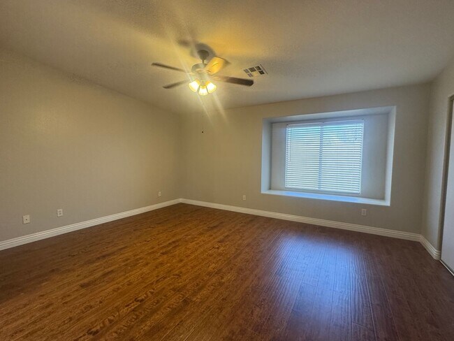 Building Photo - 2066 Cary Grant Ct