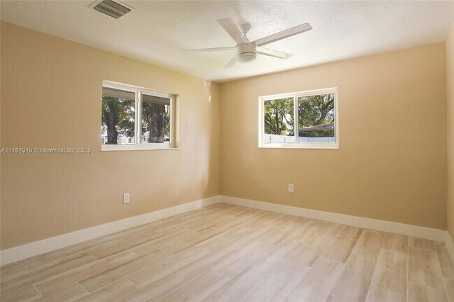 Building Photo - 8870 SW 87th St