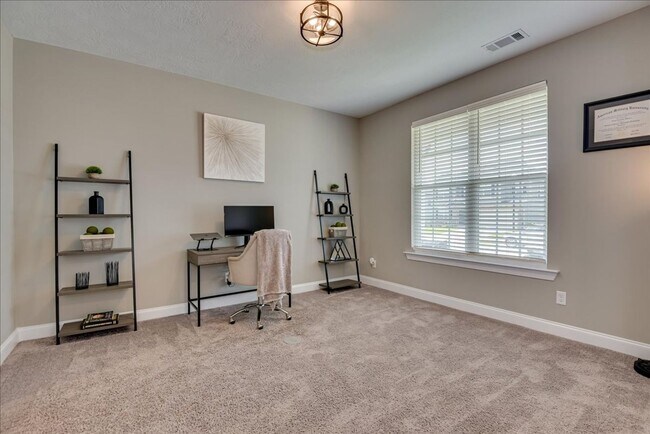 Building Photo - Beautiful Home in a Great Neighborhood