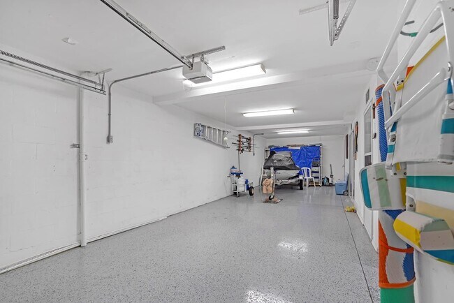 Building Photo - 217 Nautilus Way