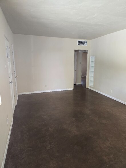 Building Photo - 5122 N 24th Ave