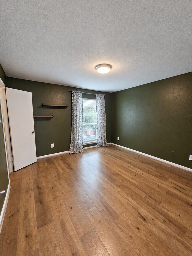 Building Photo - 1201 McDuffie St
