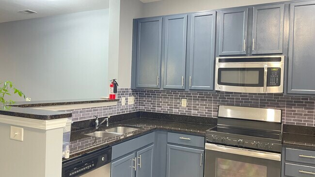 Building Photo - Ray-10343 Bunclody Dr