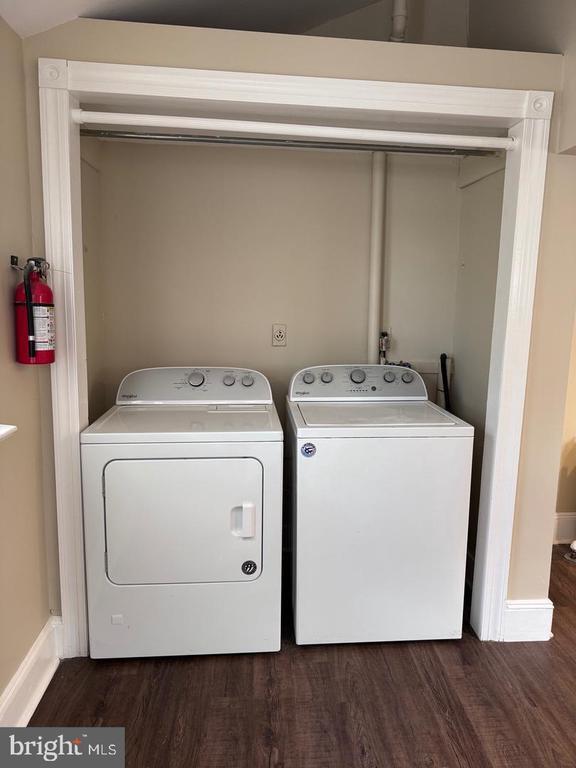 Building Photo - 222 W Union St