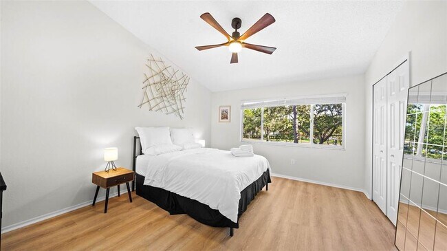 Building Photo - 12444 Berkeley Square Dr