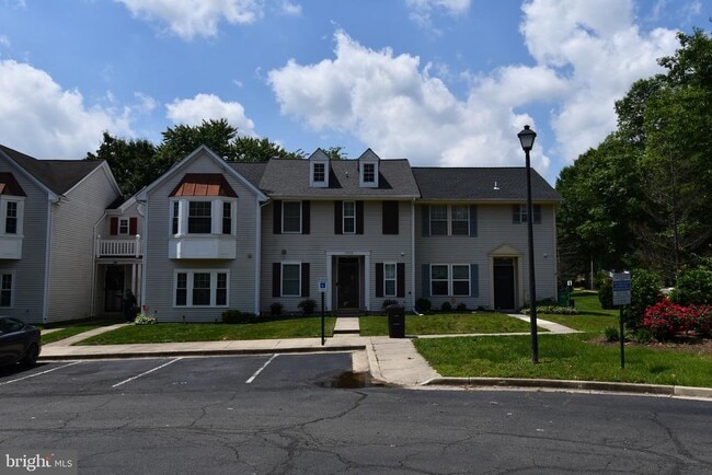 Building Photo - 13703 Lord Sterling Pl