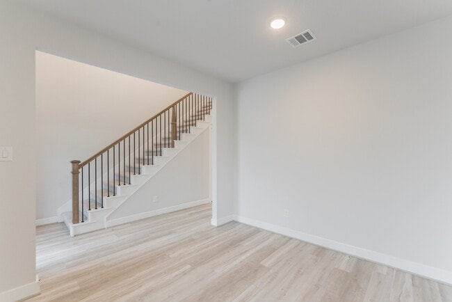 Building Photo - 146 Renodes Garden Ln