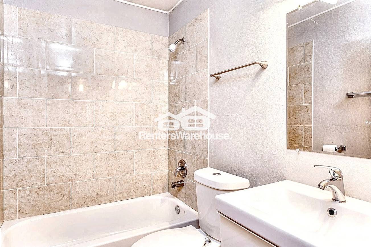 Building Photo - 4007 Avenue C