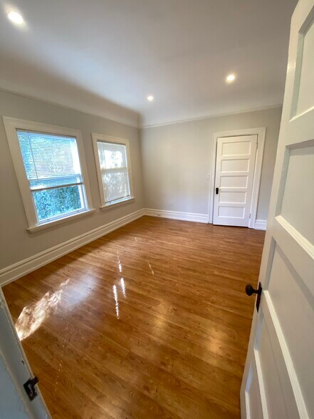 Spacious Bedroom 1 - 535 30th St