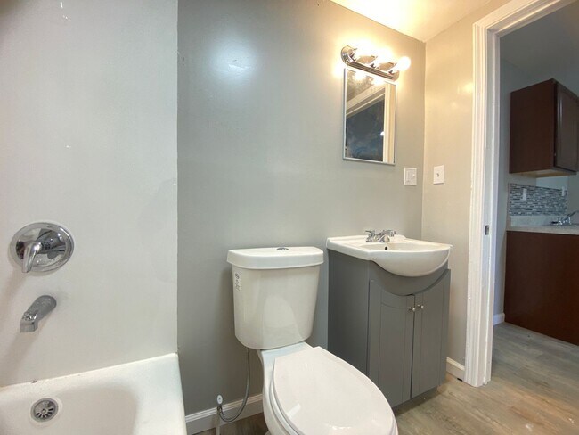 Building Photo - Finley St. 3217