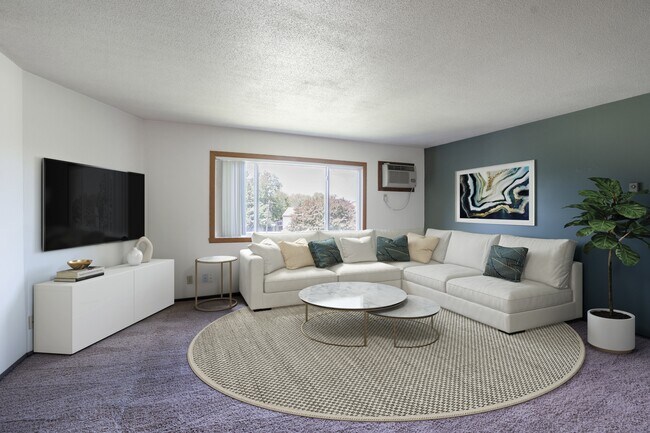 Fargo, ND Summerfield Apartments | 21A | Living - Summerfield